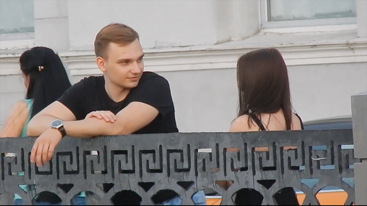 Пикапер Игорь Лапин посоветует, как знакомиться с девушками на улице